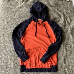 Men’s pullover hoodie